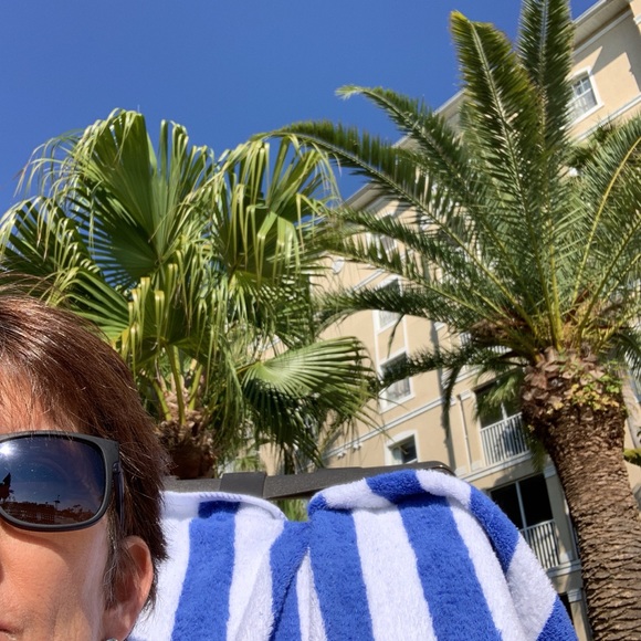 Meet your Posher, Laureen - Picture 6 of 6